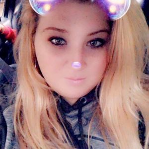 Meet your Posher, Crystal